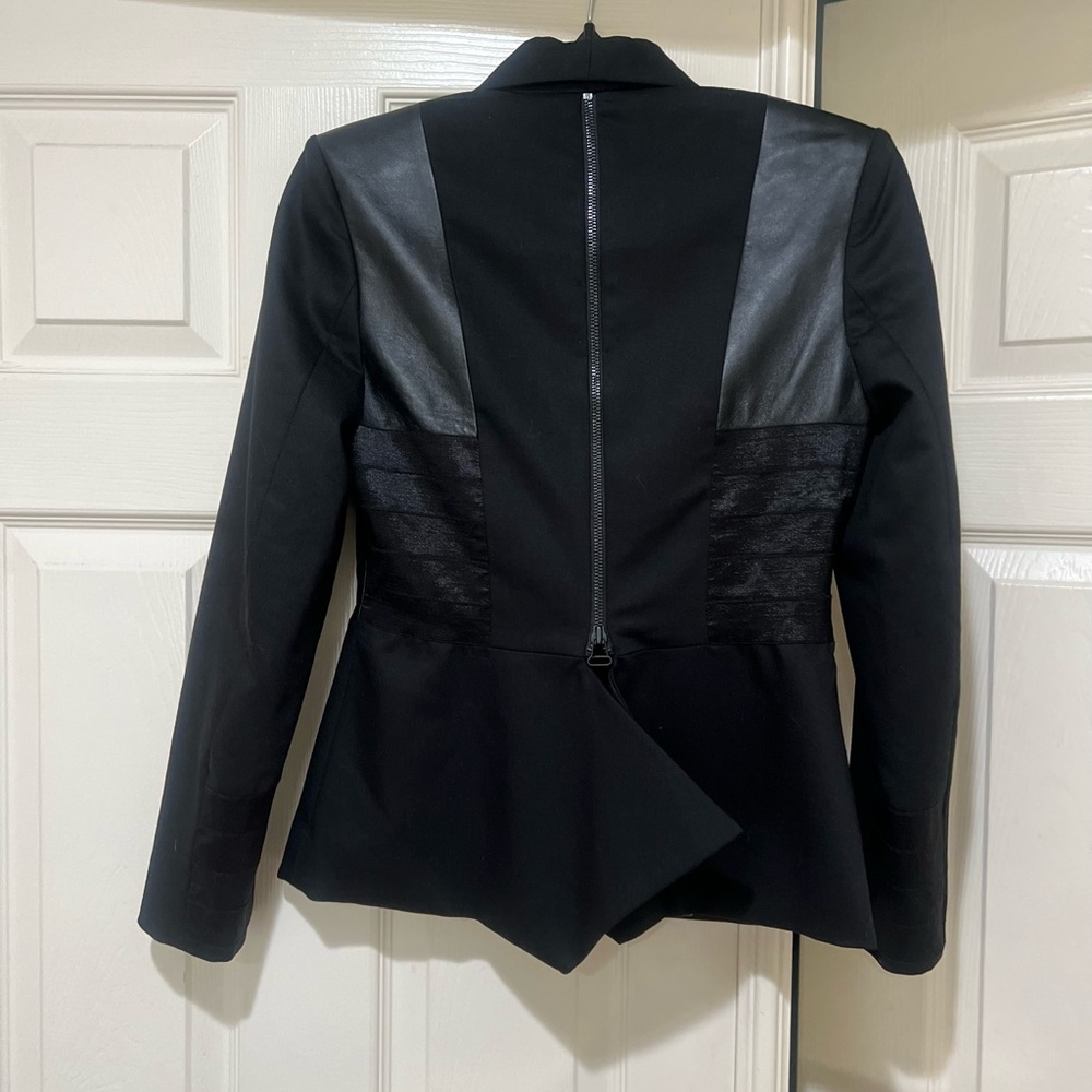Alice and Olivia black leather‎ blazer combination material Back full zip size 6